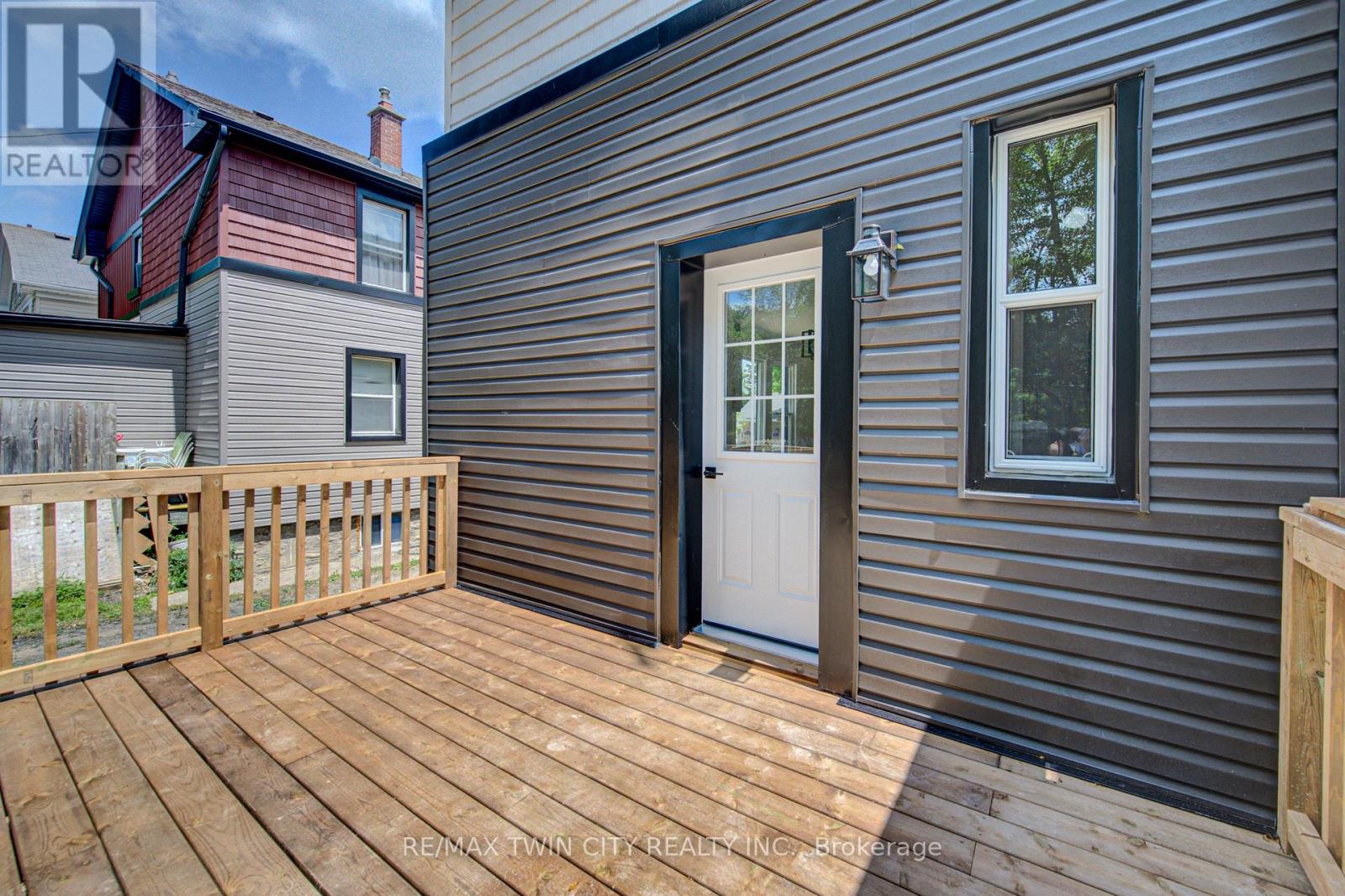 26 RICHARDSON STREET - 44
