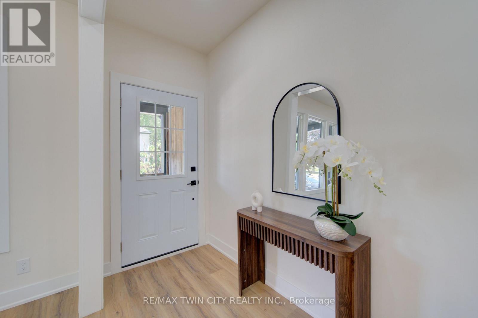 26 RICHARDSON STREET - 6
