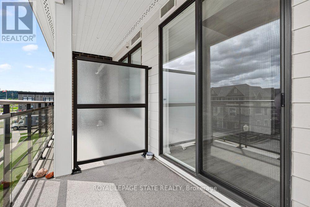 #306 10 ESPLANADE LANE - 24