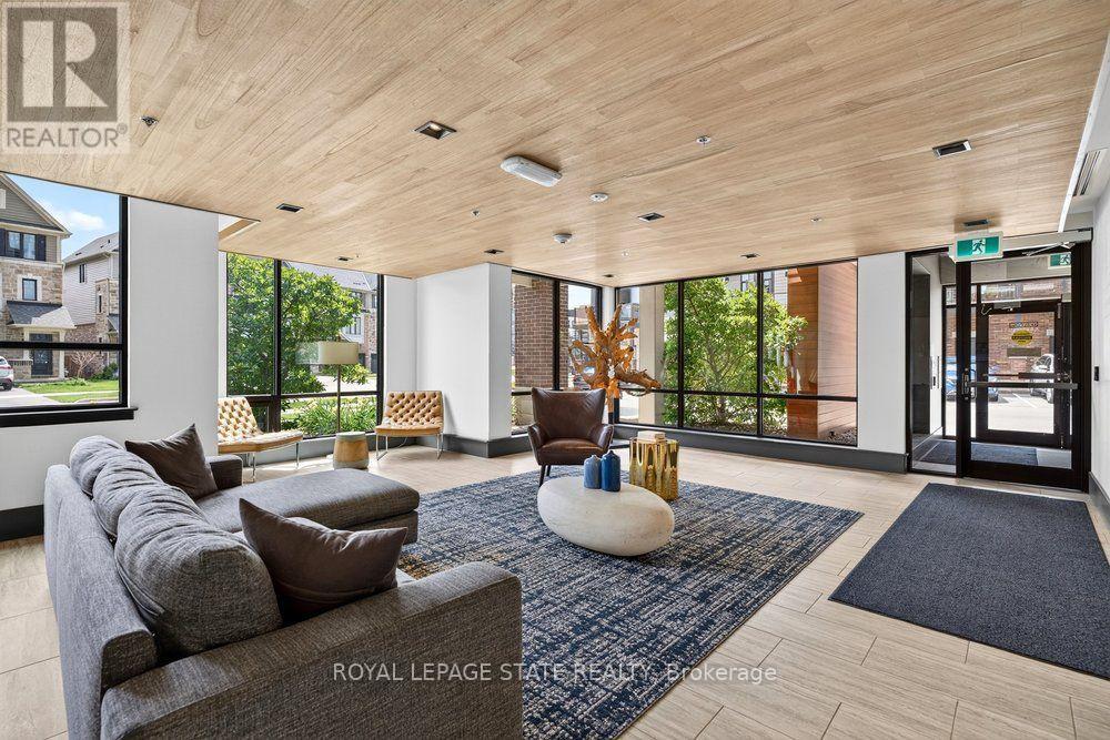 #306 10 ESPLANADE LANE - 26