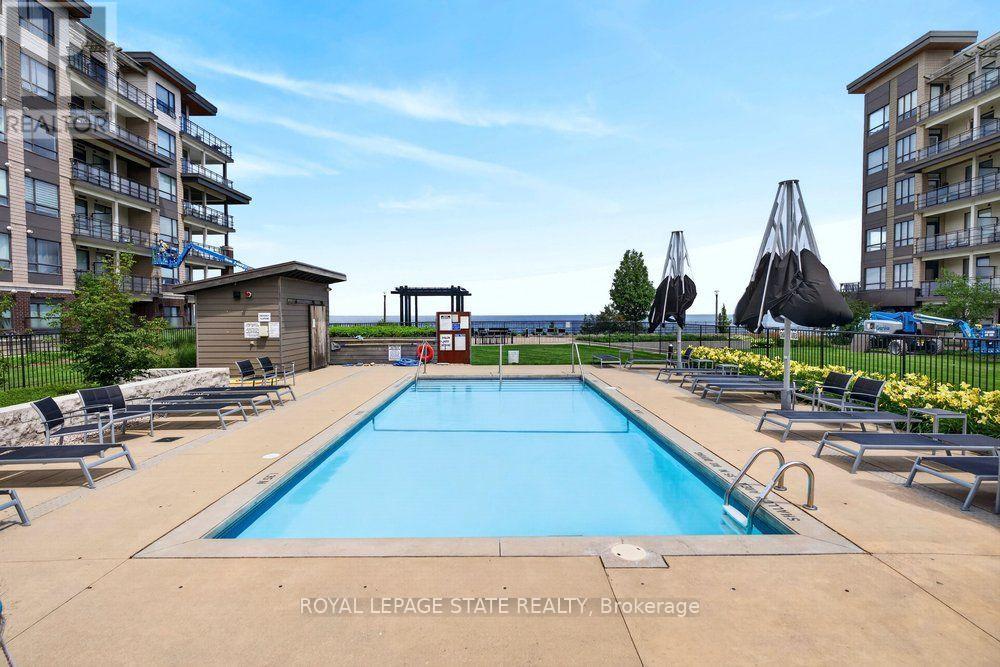 #306 10 ESPLANADE LANE - 31