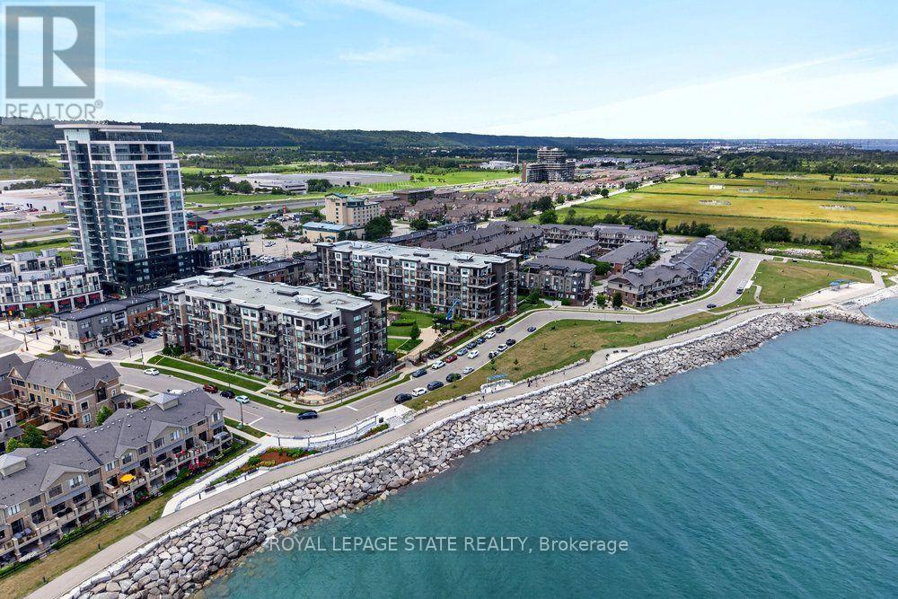 #306 10 ESPLANADE LANE - 45