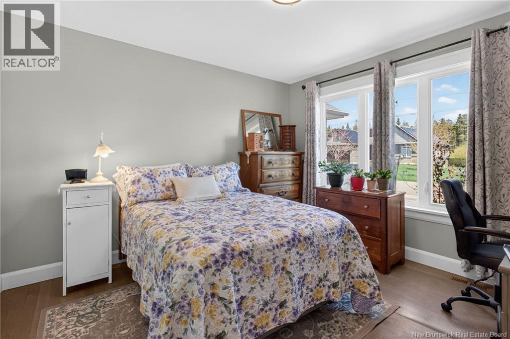 195 Rosebank Crescent - Image 31