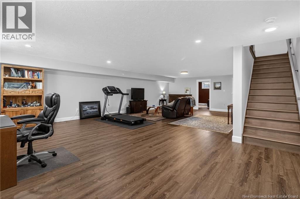195 Rosebank Crescent - Image 36