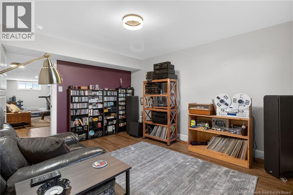 195 Rosebank Crescent - Image 41
