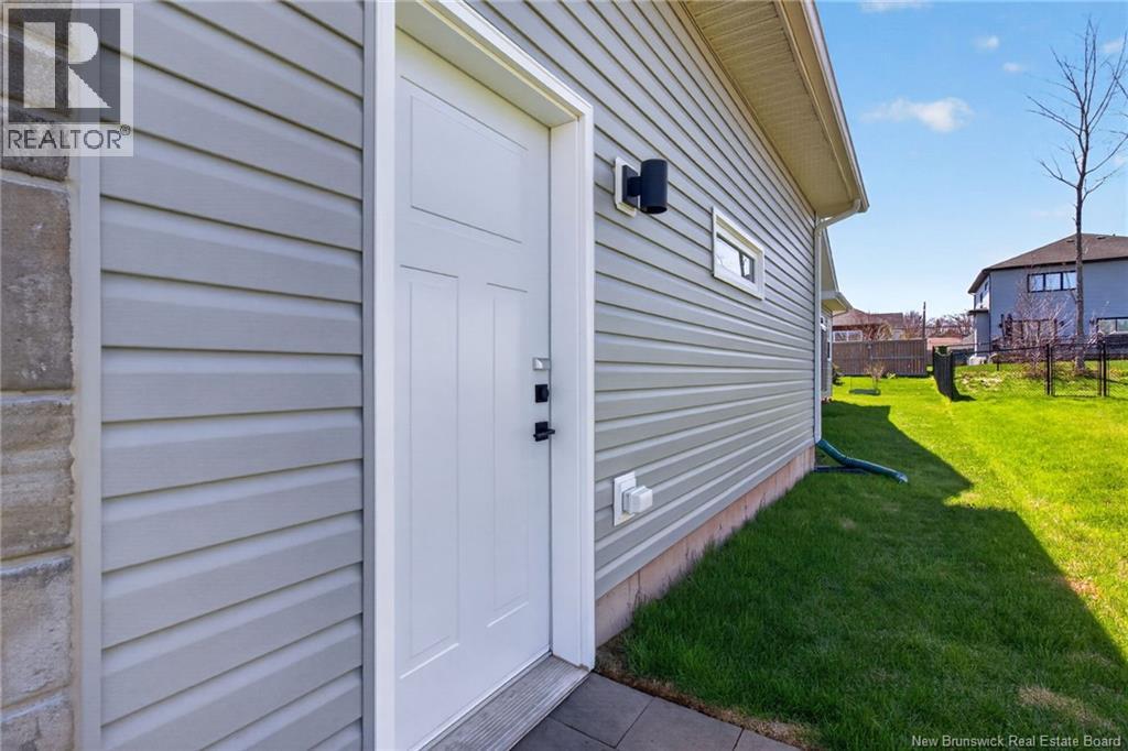 195 Rosebank Crescent - Image 44
