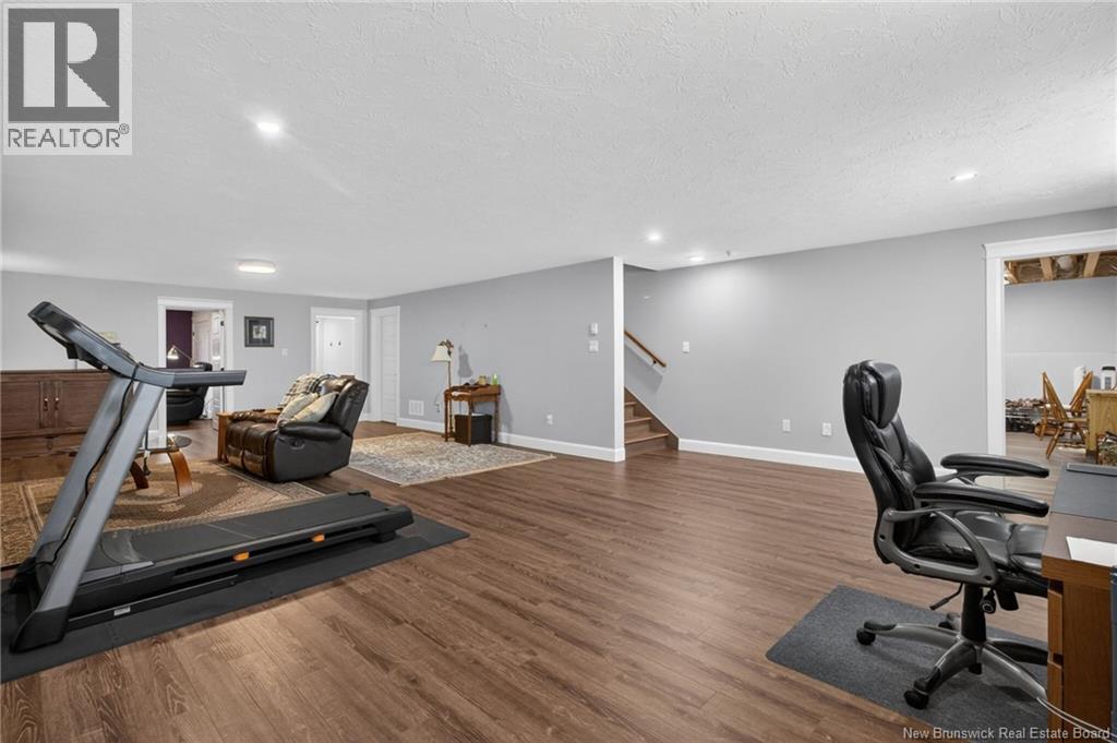 195 Rosebank Crescent - Image 37