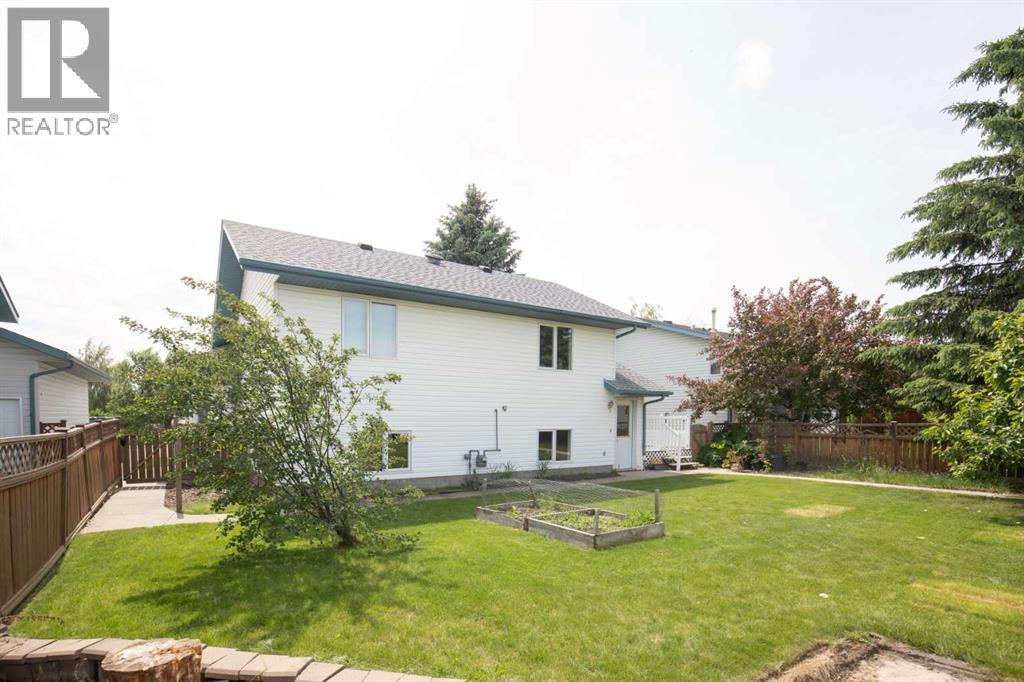 6014 44 Crescent, Innisfail