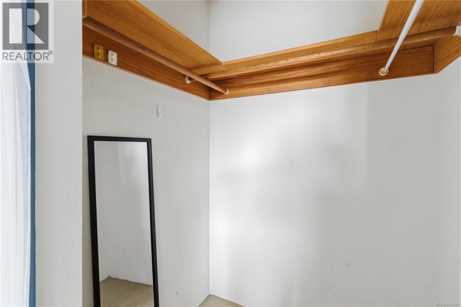#401 1571 Mortimer St - 25