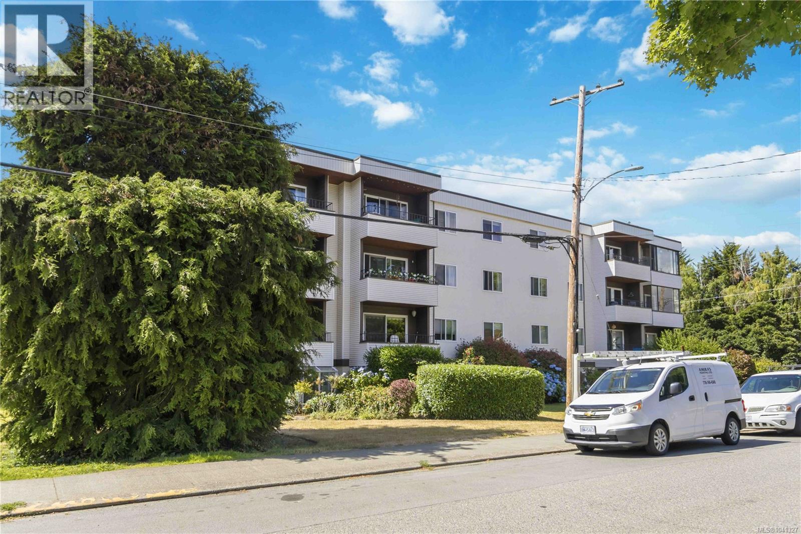 #401 1571 Mortimer St - 1