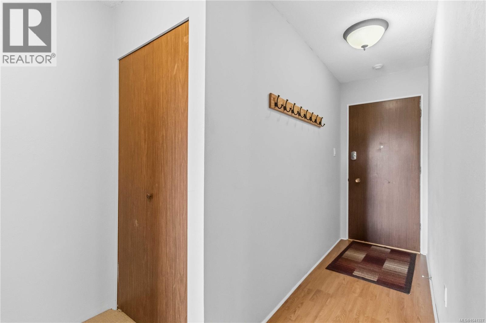 #401 1571 Mortimer St - 6