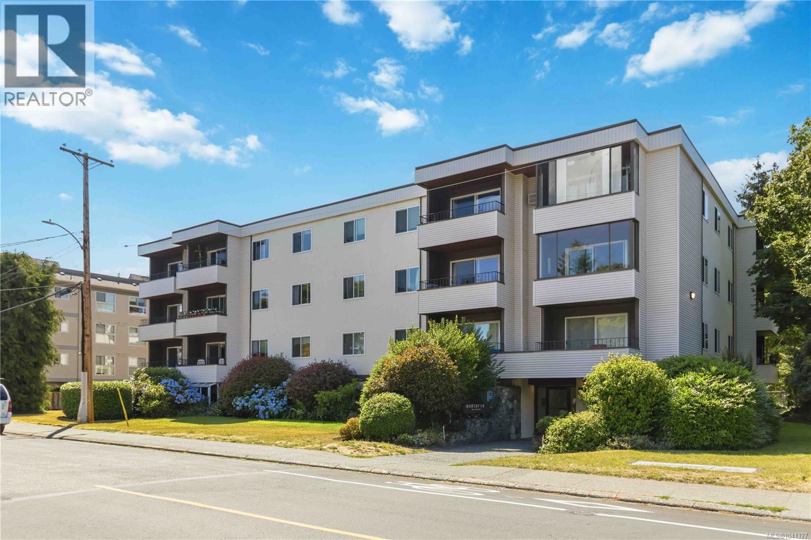 #401 1571 Mortimer St - 3