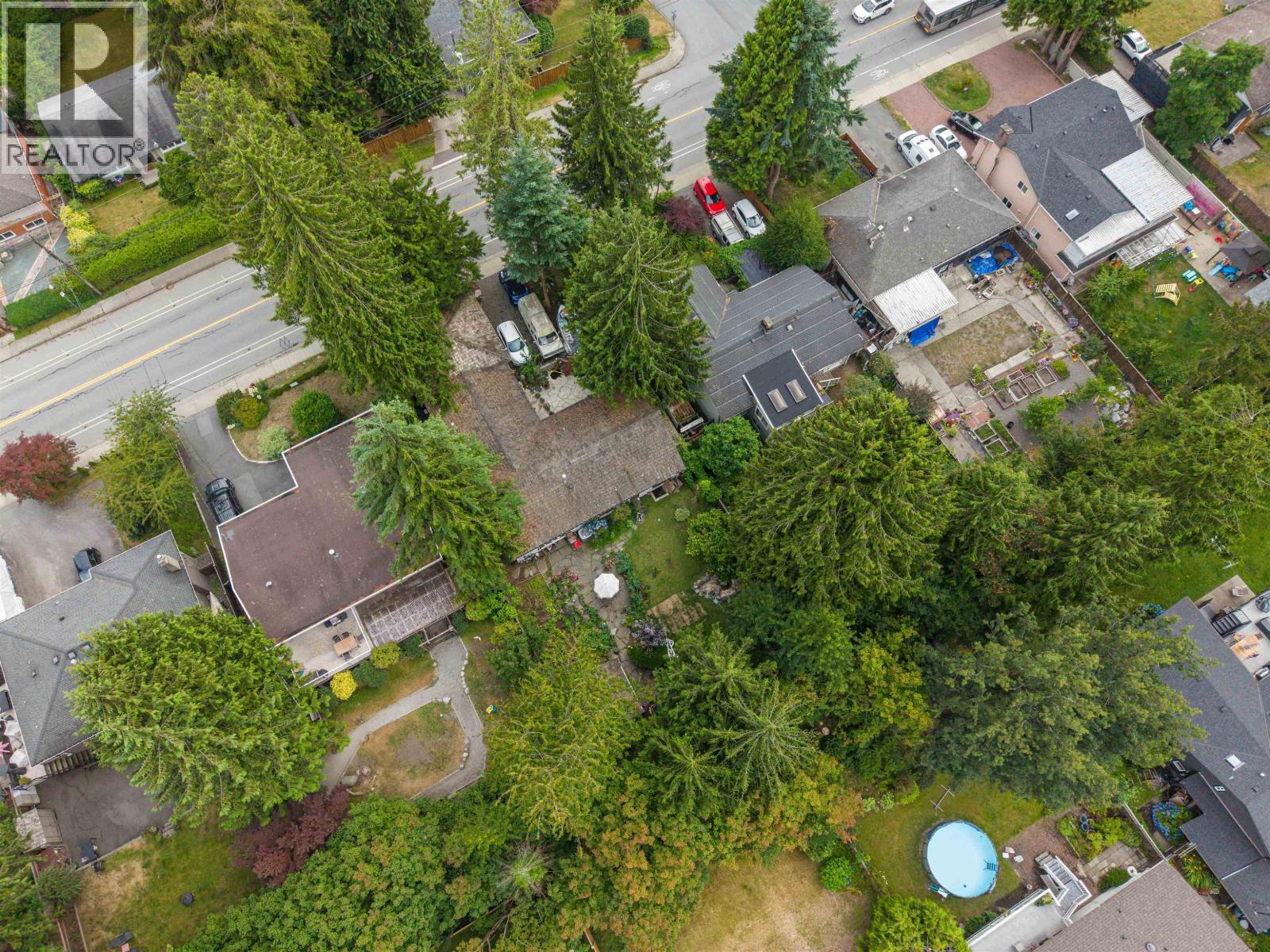 886 E 29TH STREET, North Vancouver — photo 3