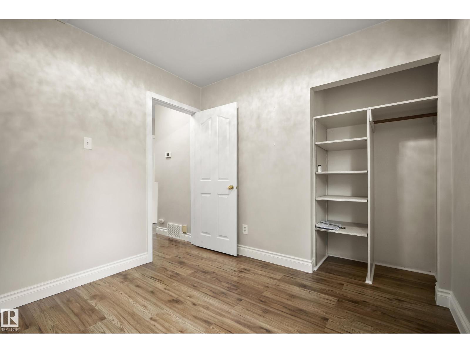 8419 77 ST NW - 22