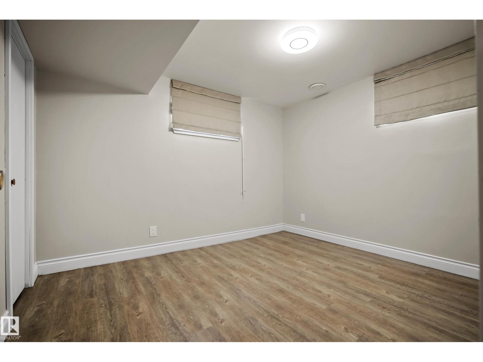 8419 77 ST NW - 30