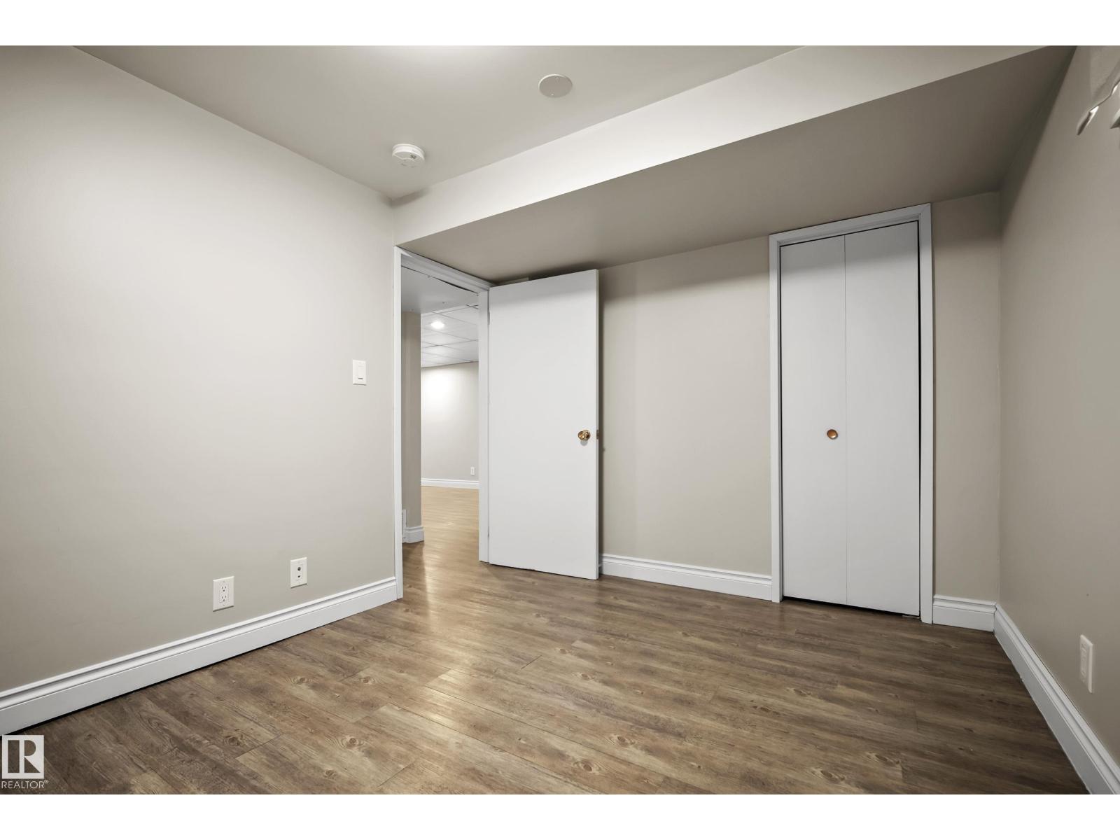 8419 77 ST NW - 31