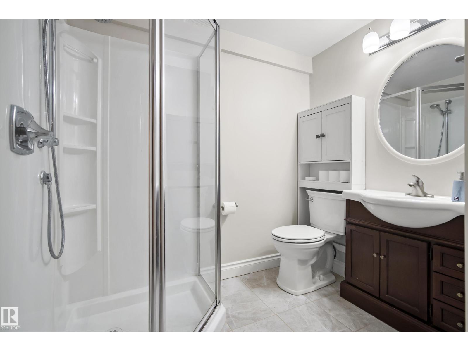 8419 77 ST NW - 32