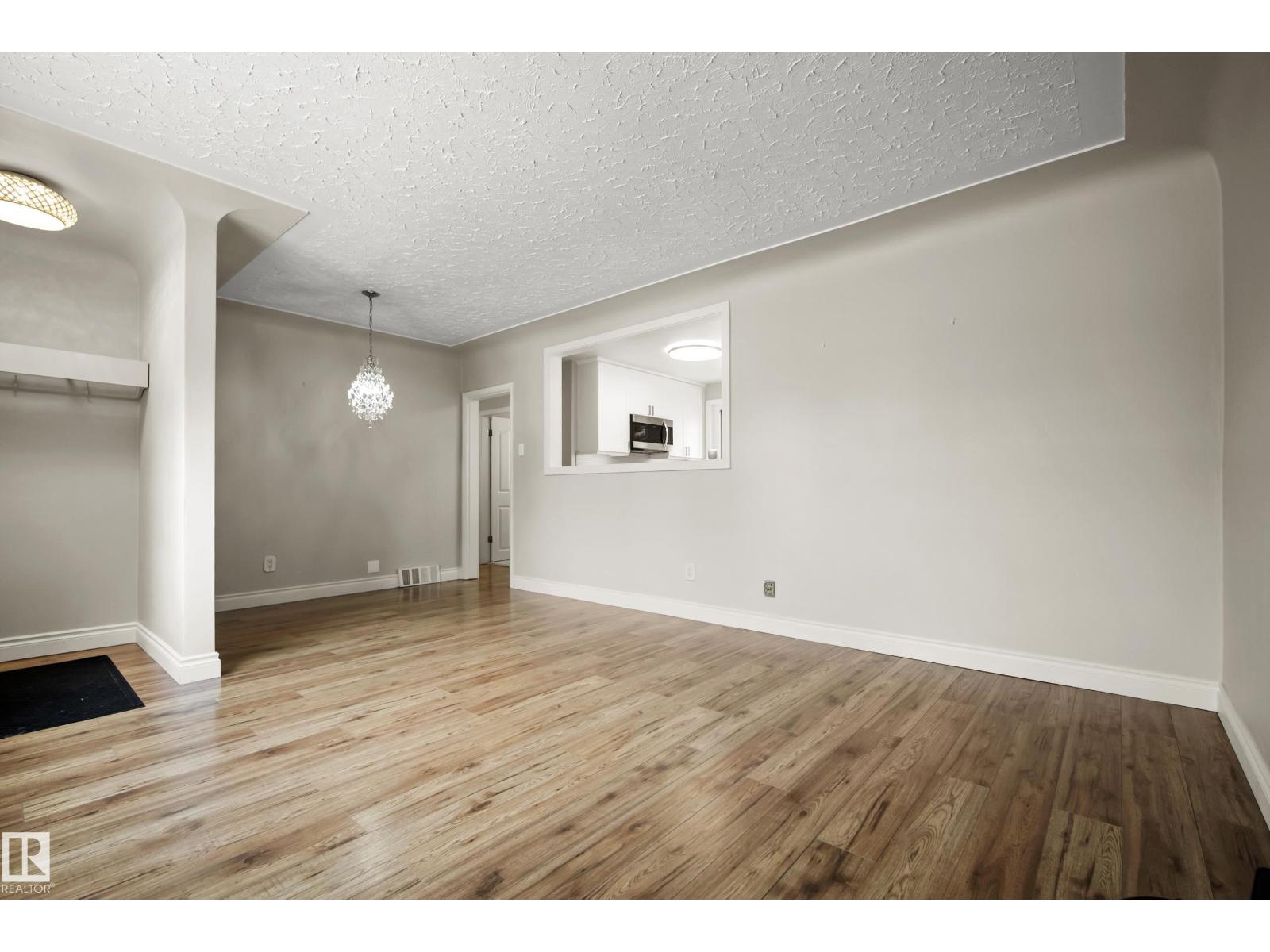 8419 77 ST NW - Image 5