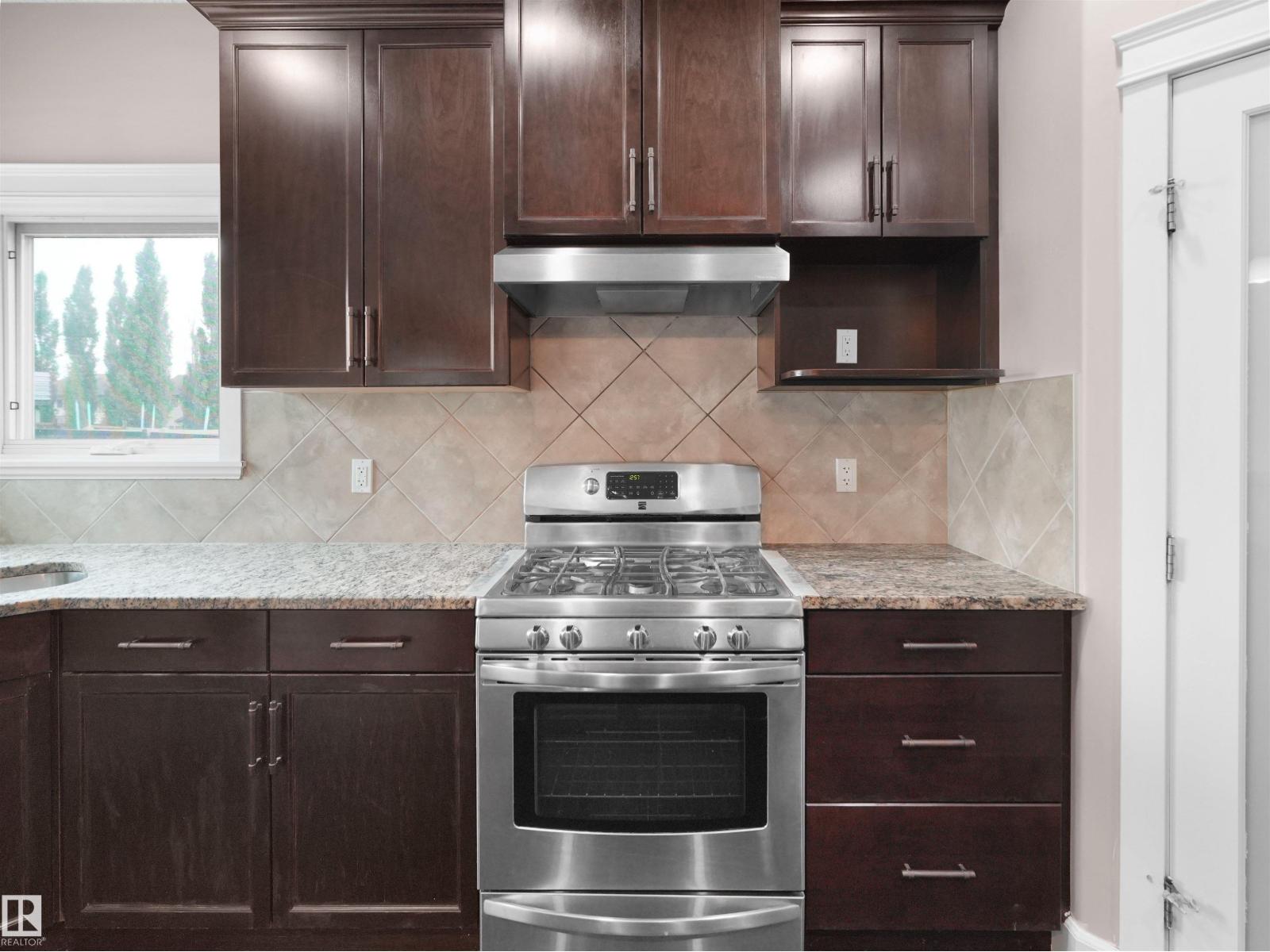 1932 67 ST SW - 22