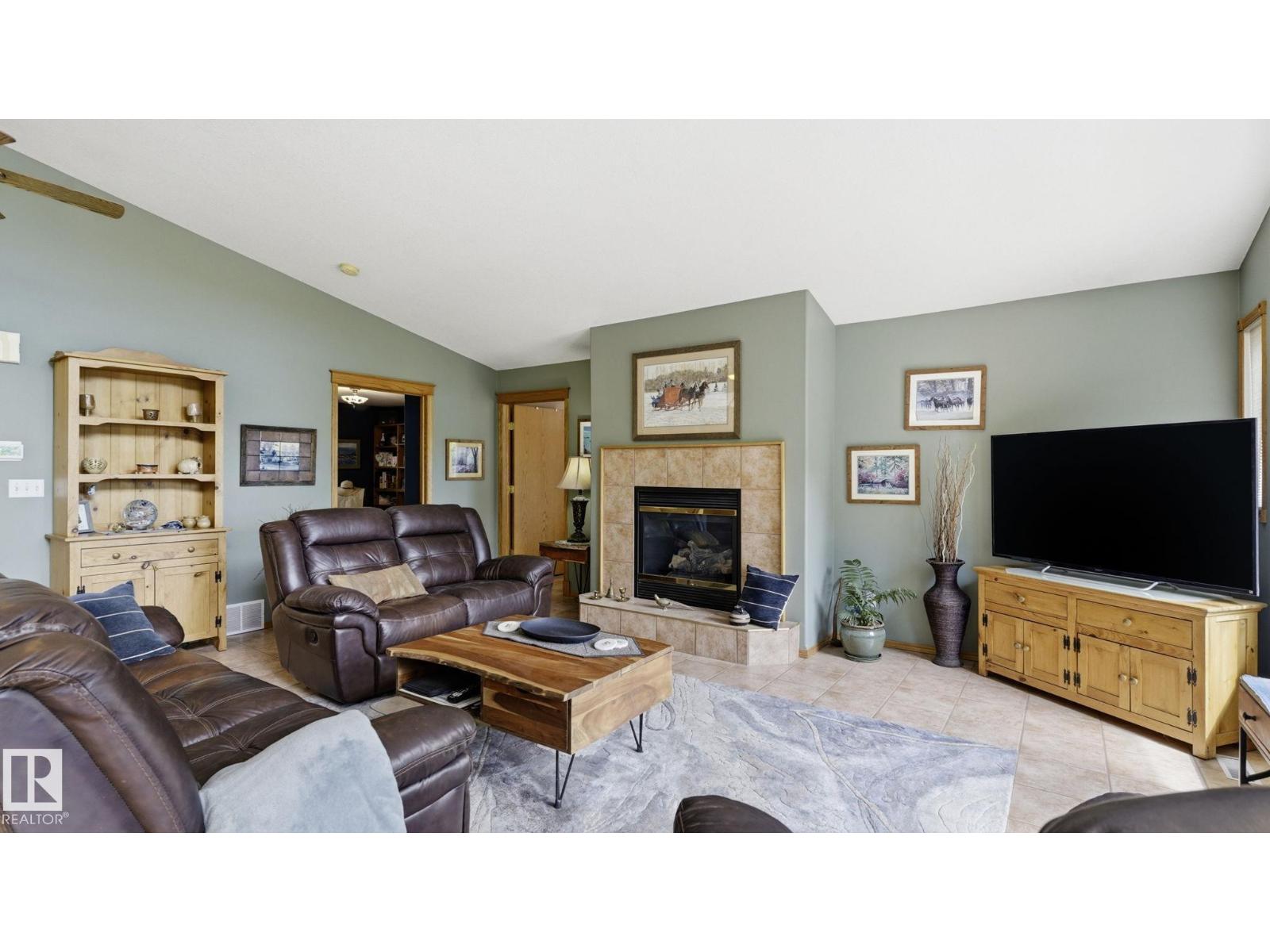 #17 2414 TWP ROAD 522 - 12