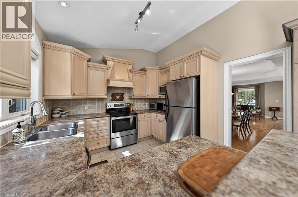 211 MCNICHOL Drive - 25