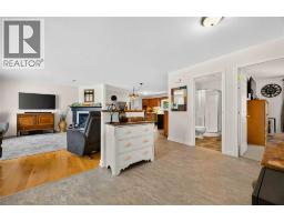 Kitchen/Dining room - 5700 Blackwell Sideroad Unit# 367, Sarnia, ON N7W1B7 Photo 6