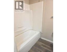 709 Hammond Drive S, Fox Creek, AB T0H1P0 Photo 8