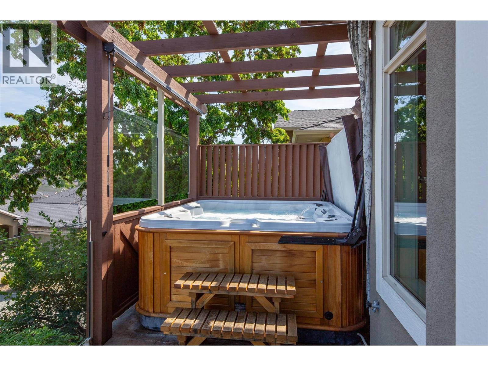  670 Devonian Avenue, Kelowna