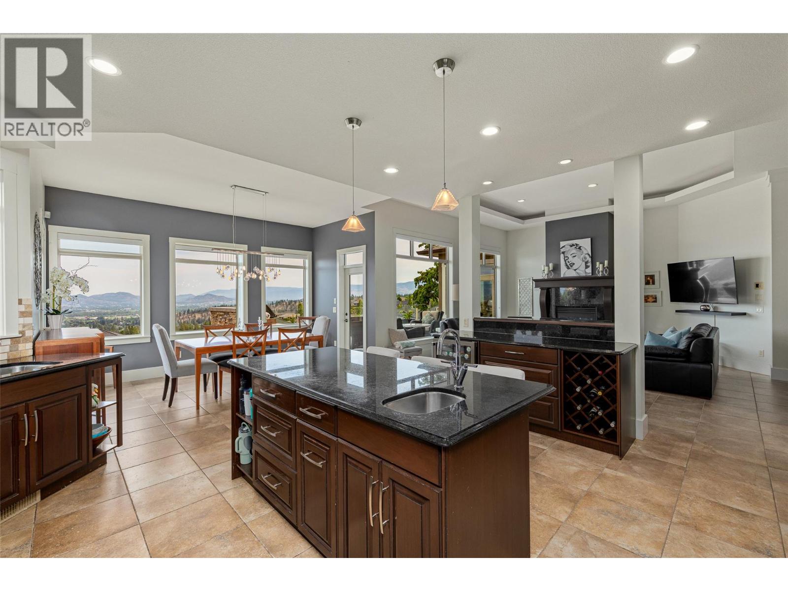  670 Devonian Avenue, Kelowna
