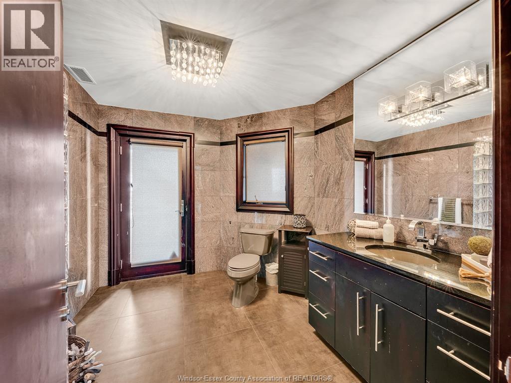 320 Seacliff DRIVE West - Image 46