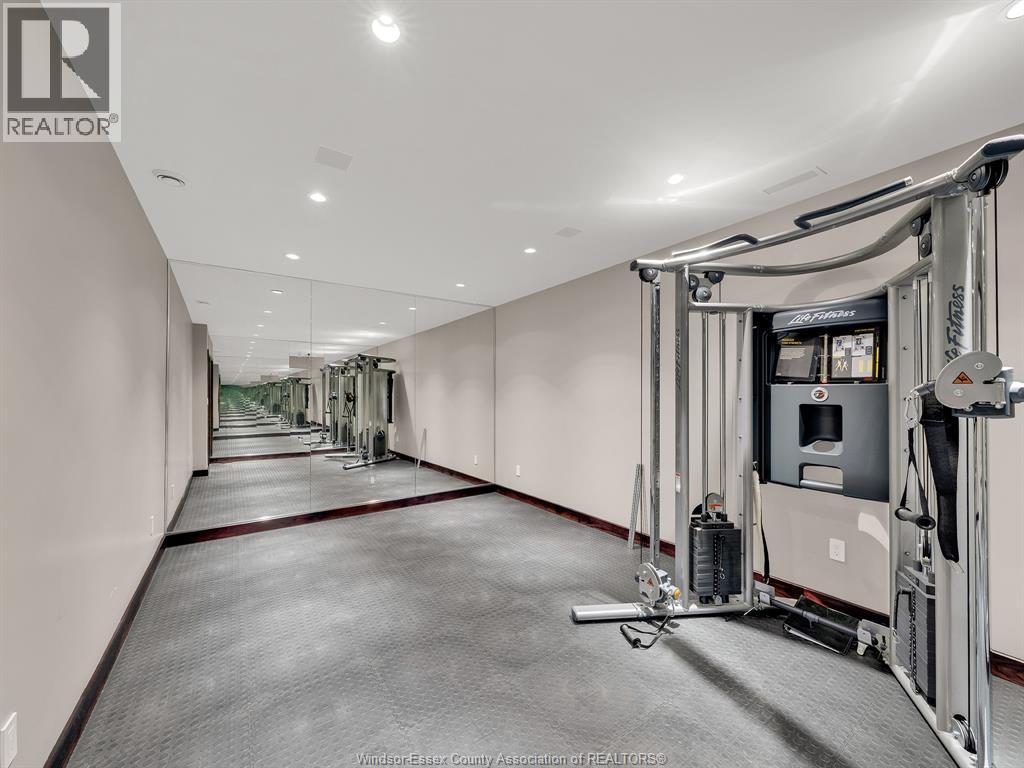 320 Seacliff DRIVE West - Image 48