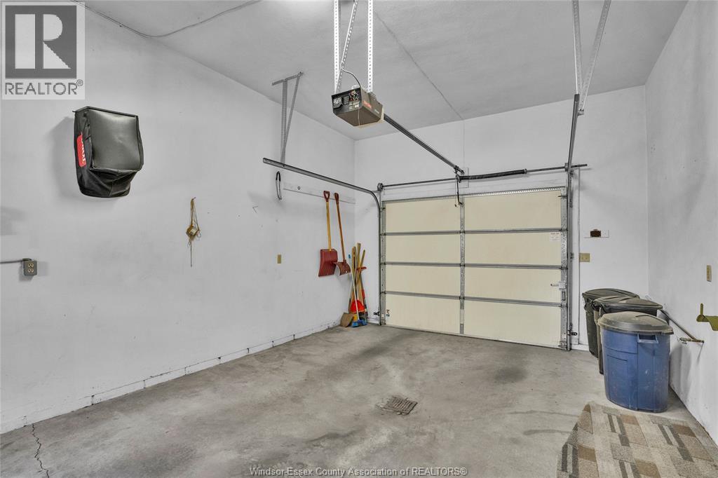 2171 WOODLAWN AVENUE - 23
