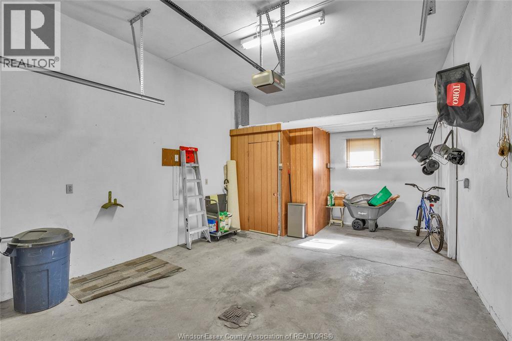 2171 WOODLAWN AVENUE - 24