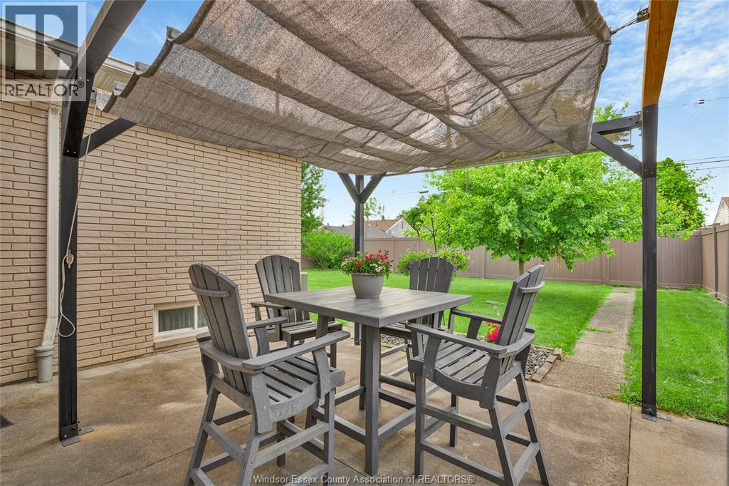 2171 WOODLAWN AVENUE - 25