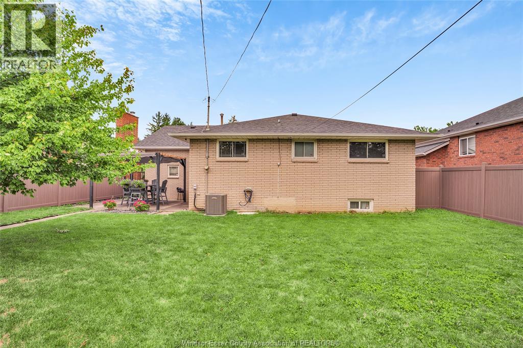 2171 WOODLAWN AVENUE - 28