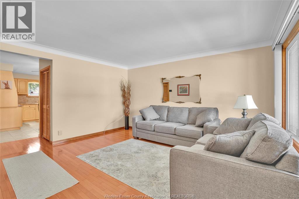 2171 WOODLAWN AVENUE - 3
