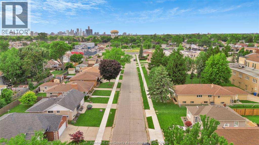 2171 WOODLAWN AVENUE - 32