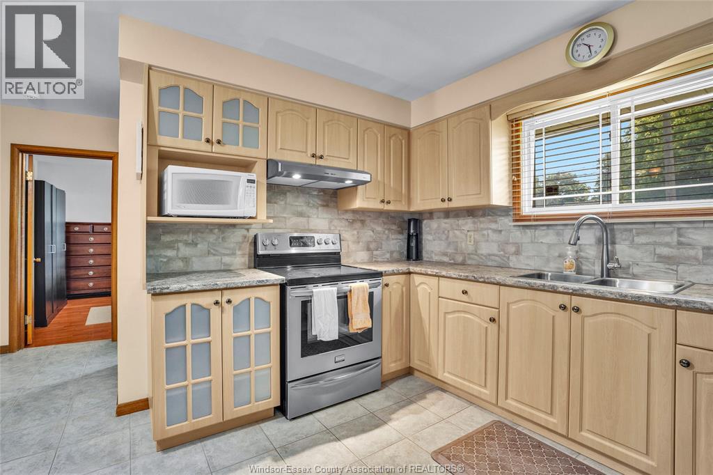 2171 WOODLAWN AVENUE - 6