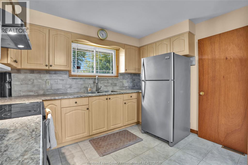 2171 WOODLAWN AVENUE - 7