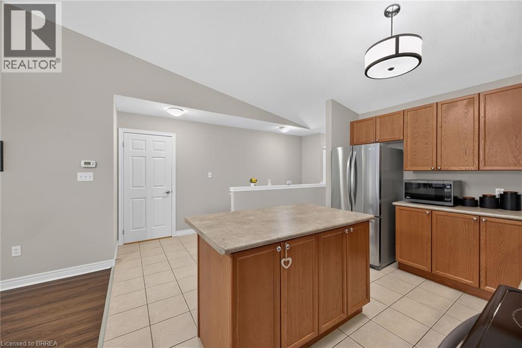 #11 54 GARDEN Avenue - 11