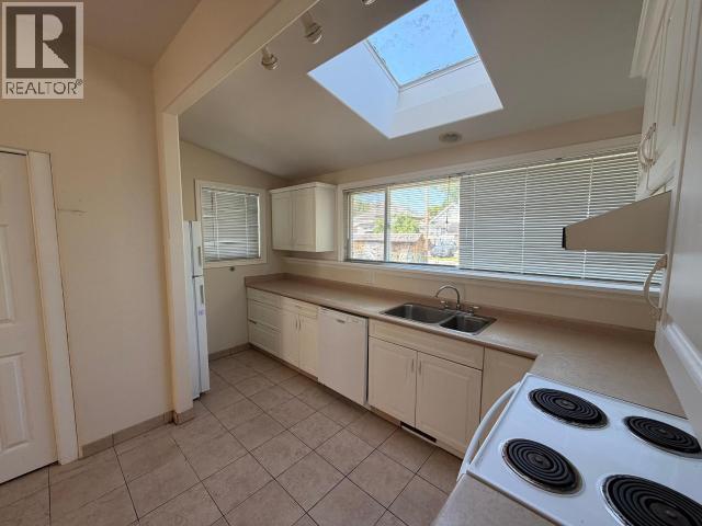 6339 SYCAMORE STREET, Powell River
