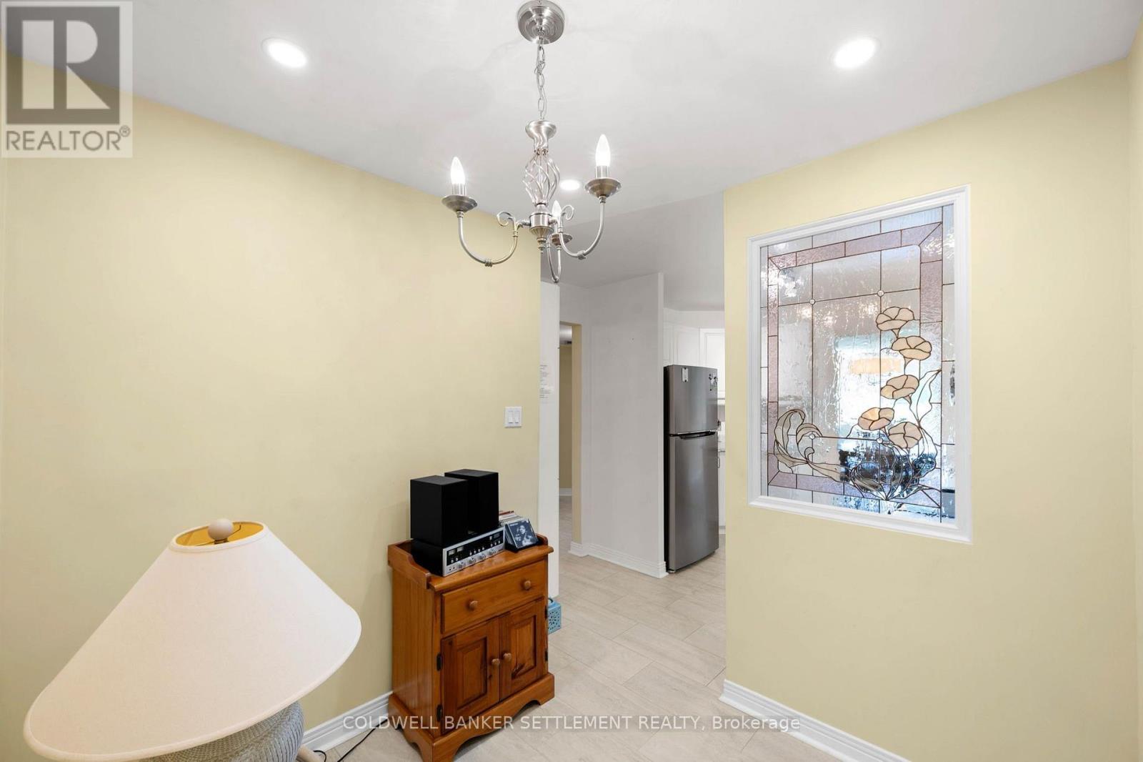 #303 19 JOHN STREET - 19