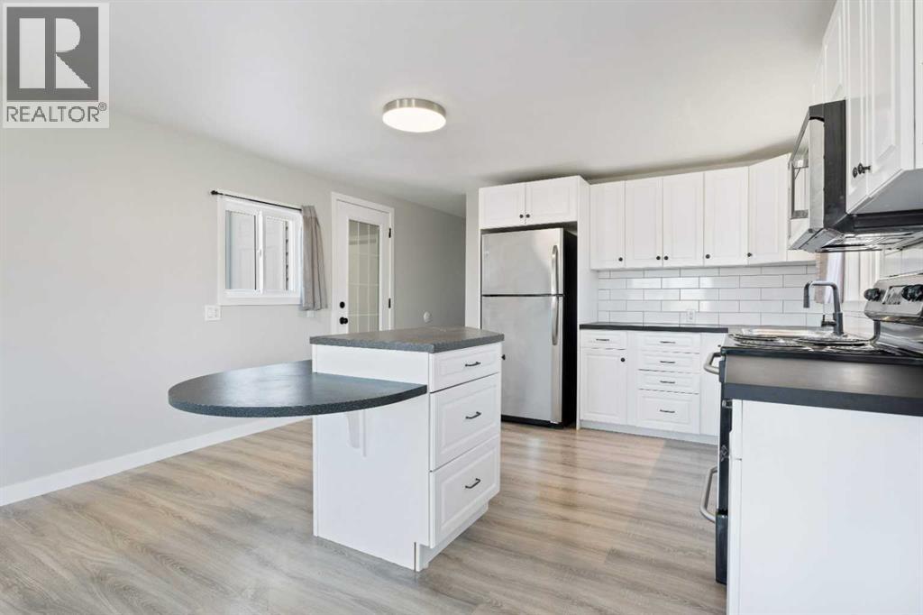 232 Polar Avenue NE - 10