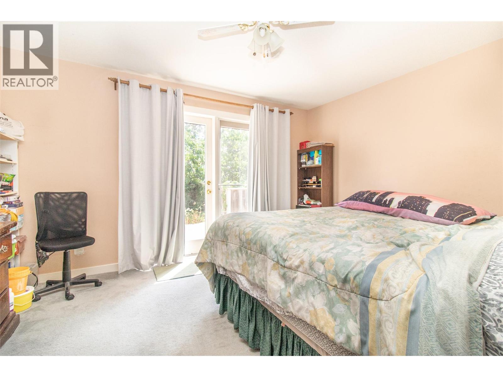 3855 Tillicum Court - 17