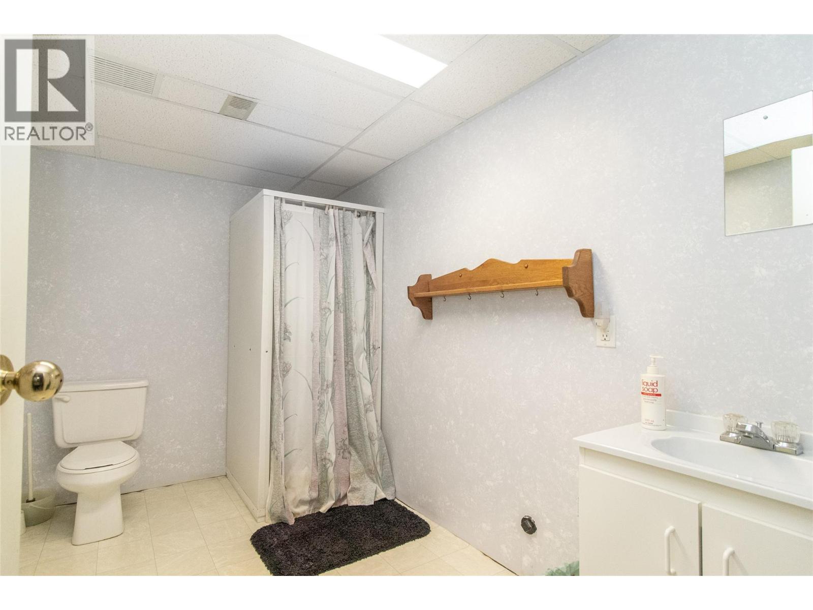3855 Tillicum Court - 35