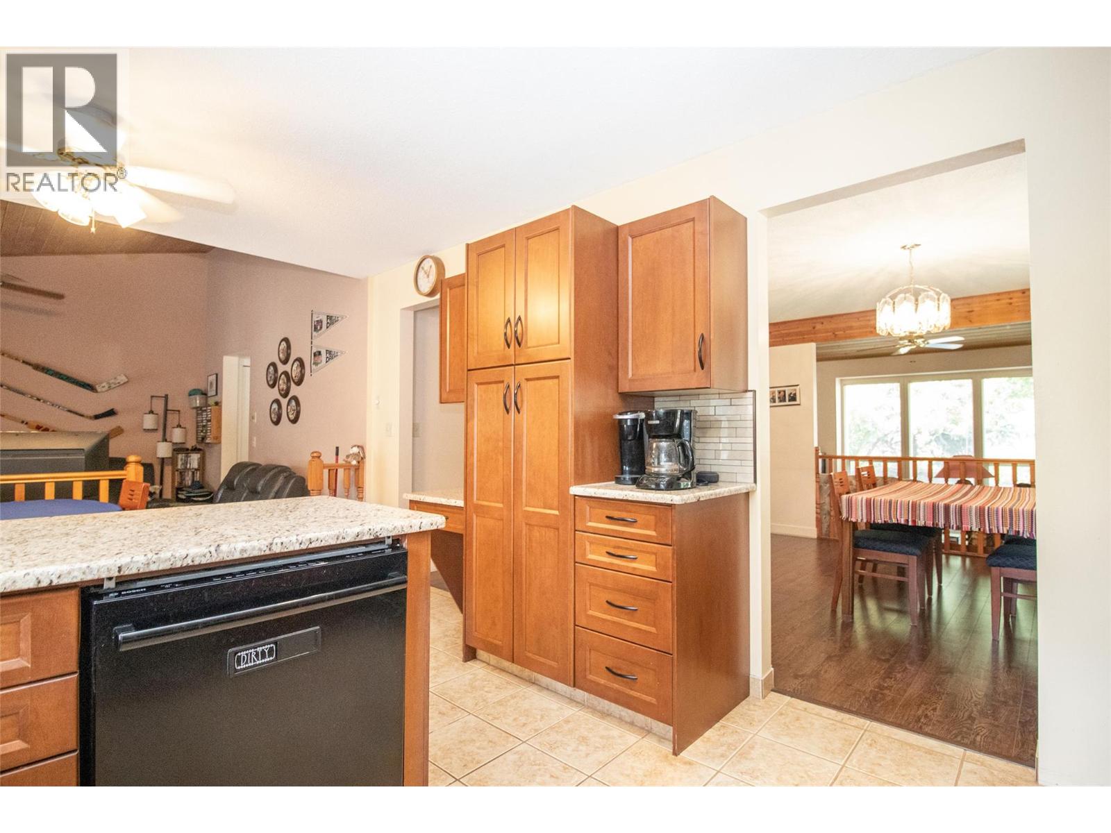 3855 Tillicum Court - 13