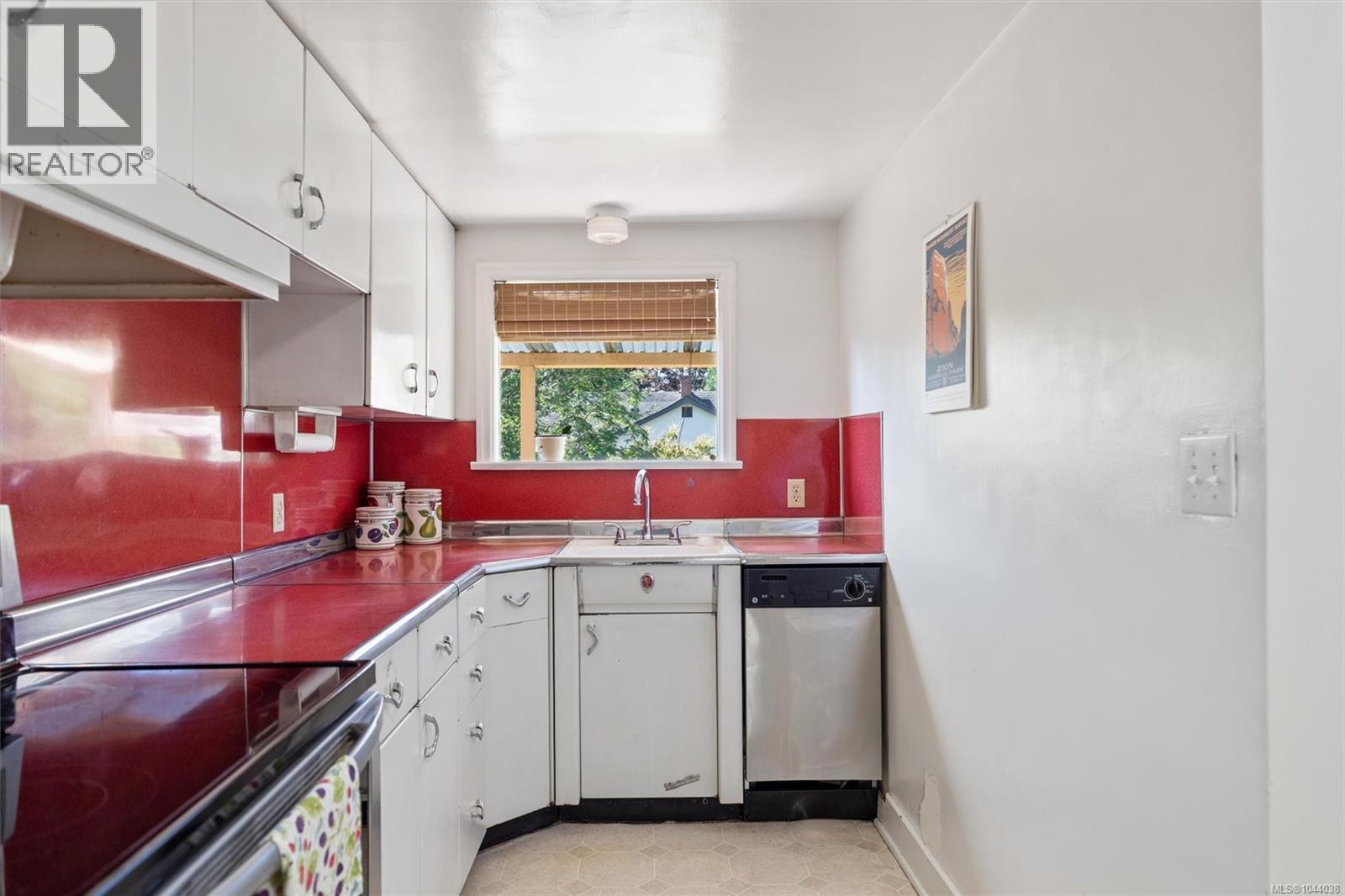 2183 Central Ave - 23