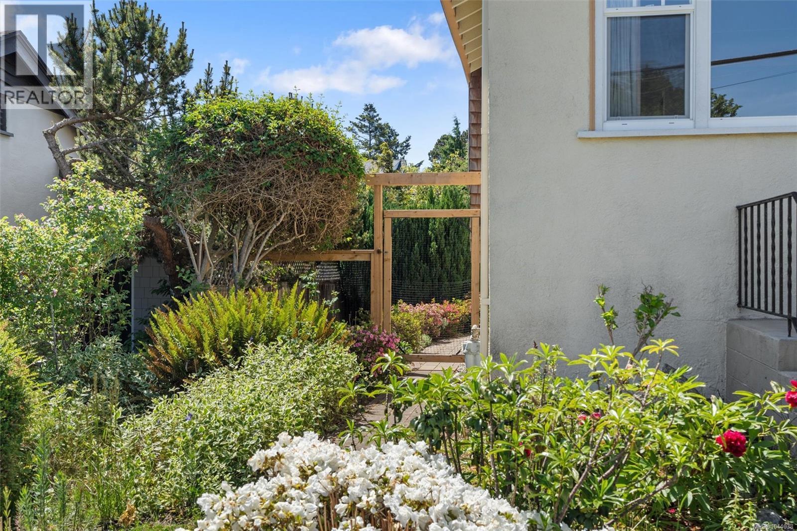 2183 Central Ave - 5