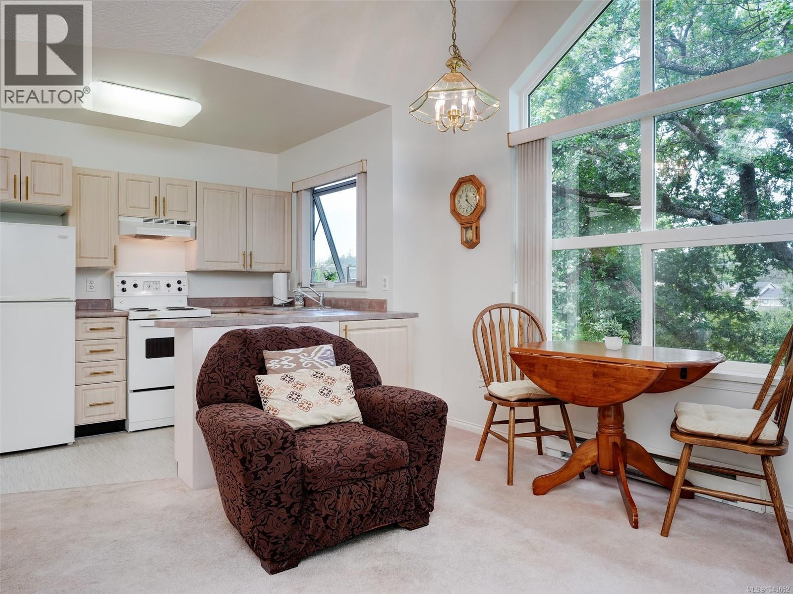 #304 1485 Garnet Rd - 3