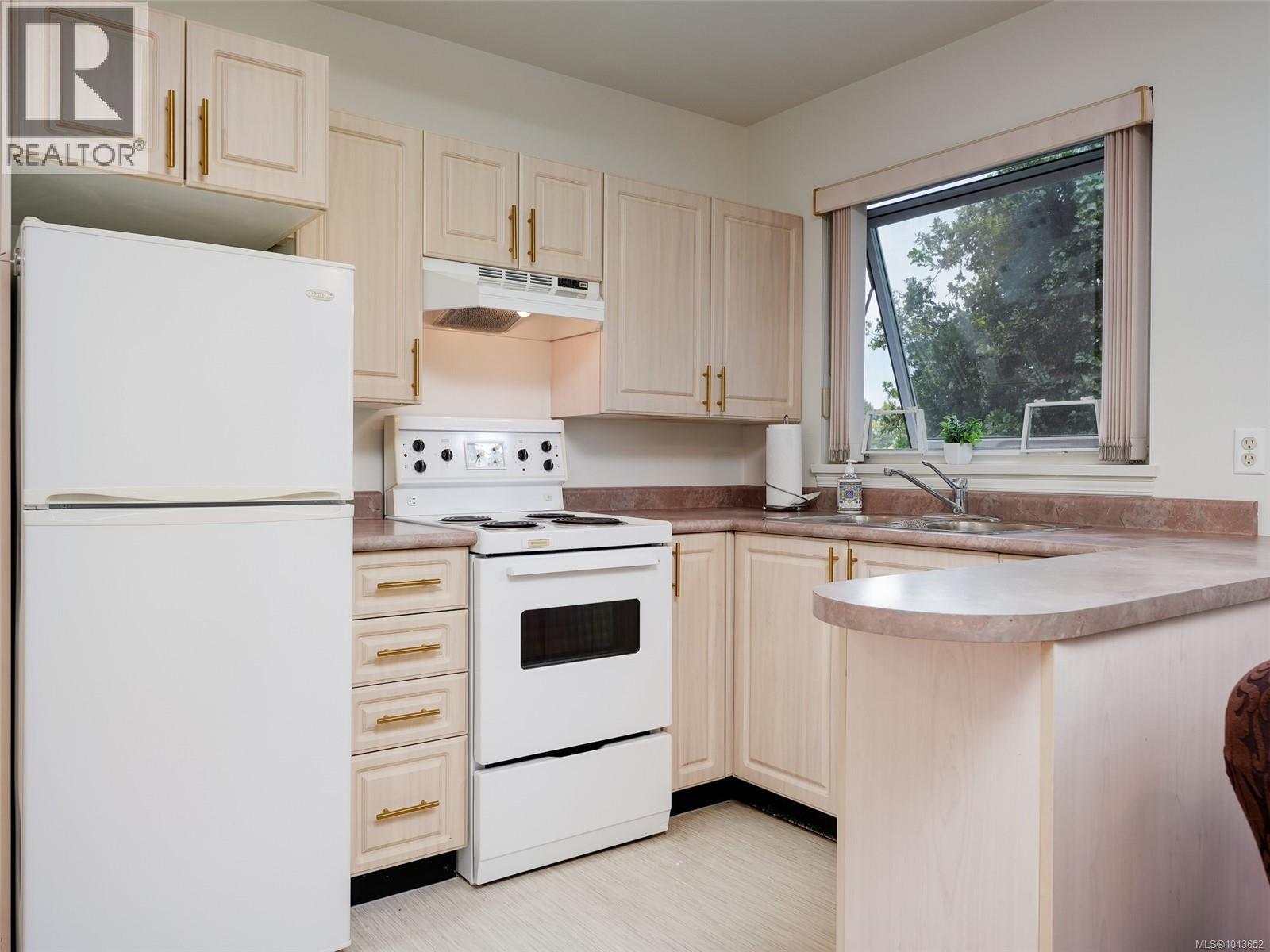 #304 1485 Garnet Rd - 7